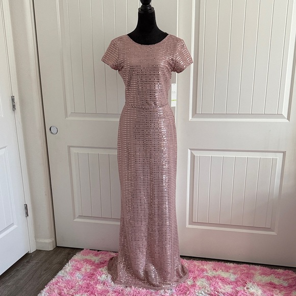 Leslie Fay Dresses & Skirts - Leslie Fay Elegant Rose Gold Sequin Gown